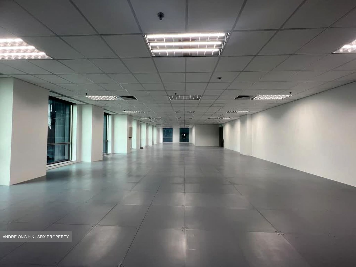 Oue Downtown (D1), Office #624472091